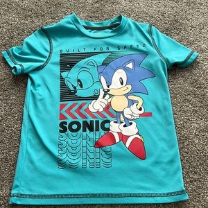 Sonic the hedgehog T-shirt